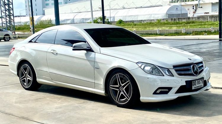 รถ Mercedes-Benz E-Class E250 สี ขาว