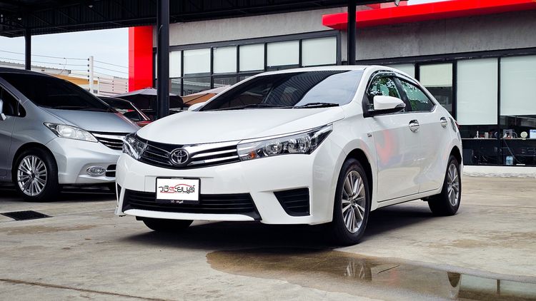 รถ Toyota Altis 1.6 G สี ขาว