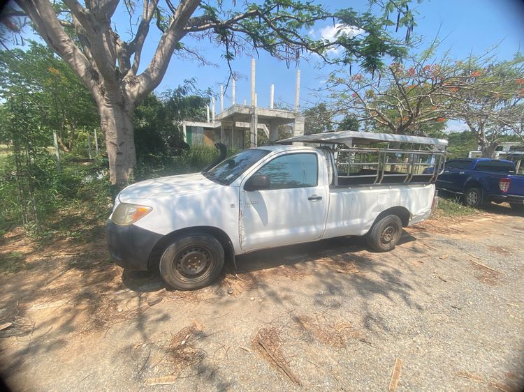 รถ Toyota Hilux Vigo 2.5 Single J สี ขาว