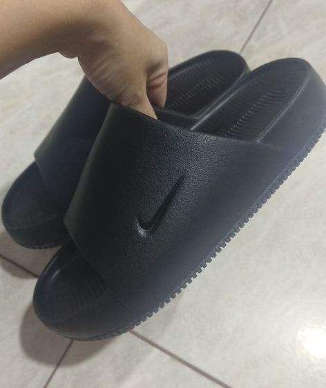 Nike Calm สีดำ แท้ ใหม่ๆ 40/25 cm.