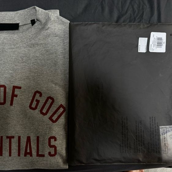 อื่นๆ เสื้อทีเชิ้ต XL เทา แขนสั้น 🔥 ปล่อย Fear of God ESSENTIALS ของแท้ มือ1🔥