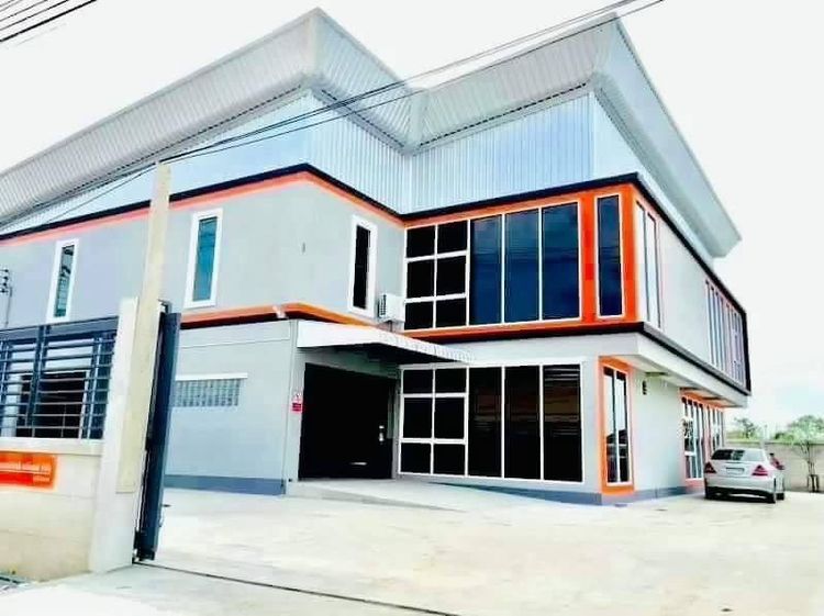 🚩ขายที่ดิน พร้อมโกดังใหม่🏡อยู่อาศัยทำงานก็ดี ครบจบในทีเดียว🏘️ออกแบบตามใจคุณ✍️ ✅ฟรีค่าโอน# โฉนดพร้อม 🕹️พิกัด บางบัวทอง  นนทบุรี 🛣️จากเซ็นทรัลเวสต์เกต 15 นาที 🏗️โครงการติดถนนใ รูปที่ 3