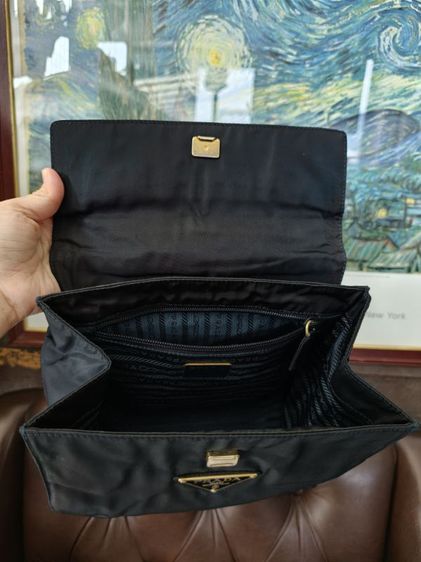 Vintage Prada Nylon Metal Handle Handbag รูปที่ 12