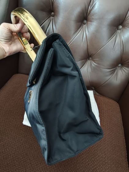 Vintage Prada Nylon Metal Handle Handbag รูปที่ 7