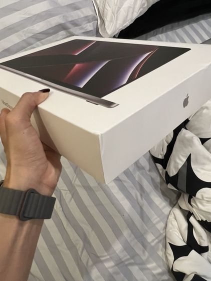 กล่องเปล่า Macbook Pro 16 นิ้ว ปี 2023