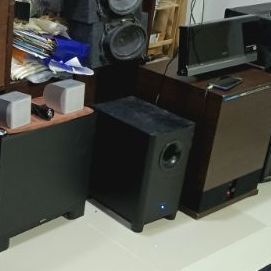 🔥 ขายชุดโฮมเธียเตอร์ Sony ครบชุด สภาพดี เสียงใส เบสหนา พร้อมใช้งาน 📦 สิ่งที่ได้รับ:✅ เครื่องขยายเสียงหลัก Sony✅ ลำโพงเซ็นเตอร์ Sony 1 ตัว✅ ตู้ลำโพงหน้า-หลัง ครบเซ็ต✅ ตู้ซั รูปที่ 4