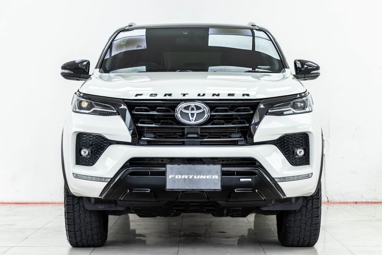 Toyota Fortuner 2021 2.4 V Utility-car ดีเซล ไม่ติดแก๊ส เกียร์อัตโนมัติ ขาว รูปที่ 3