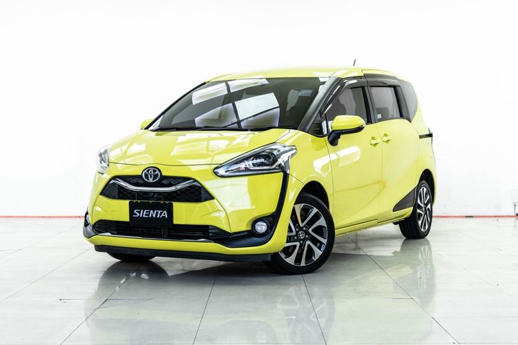 รถ Toyota Sienta 1.5 V สี เขียว
