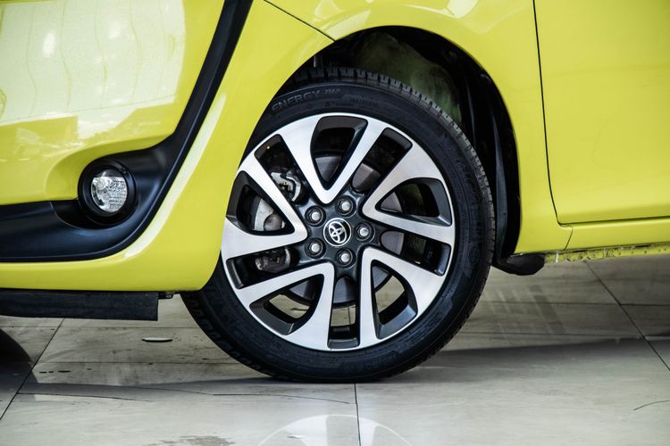 Toyota Sienta 2019 1.5 V Utility-car เบนซิน ไม่ติดแก๊ส เกียร์อัตโนมัติ เขียว รูปที่ 4