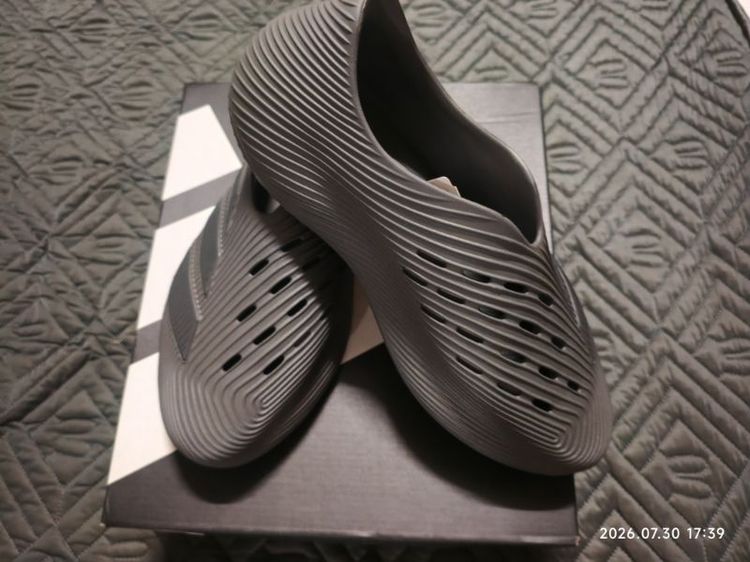 ขายรองเท้า adidas ไลฟ์สไตล์ Purechill ผู้ชายสีเทา KH6426