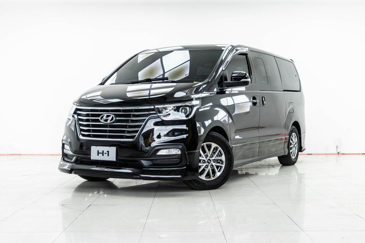 รถ Hyundai H-1  2.5 Elite สี ดำ