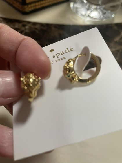 โลหะ ต่างหู kate spade แบบห่วงติดหูและสร้อยพร้อมจี้