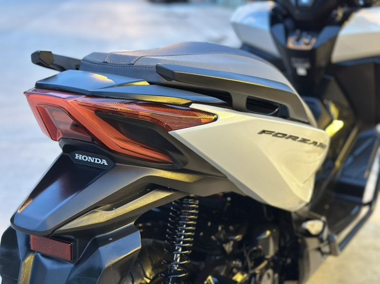 Honda Forza350 ปี 2024 จอ TFT รูปที่ 8