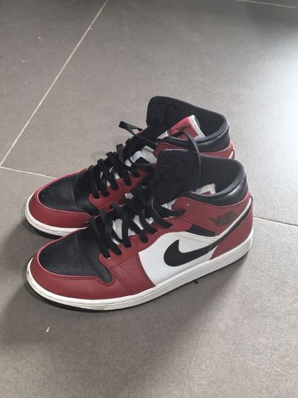 รองเท้าผ้าใบ ผ้าใบ UK 9.5 | EU 44 | US 10 แดง Nike Air Jordan 1 Mid สี "Chicago Black Toe" Size​ 44