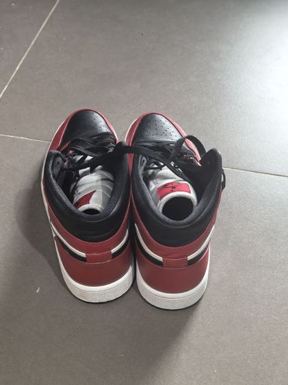 Nike Air Jordan 1 Mid สี "Chicago Black Toe" Size​ 44 รูปที่ 4