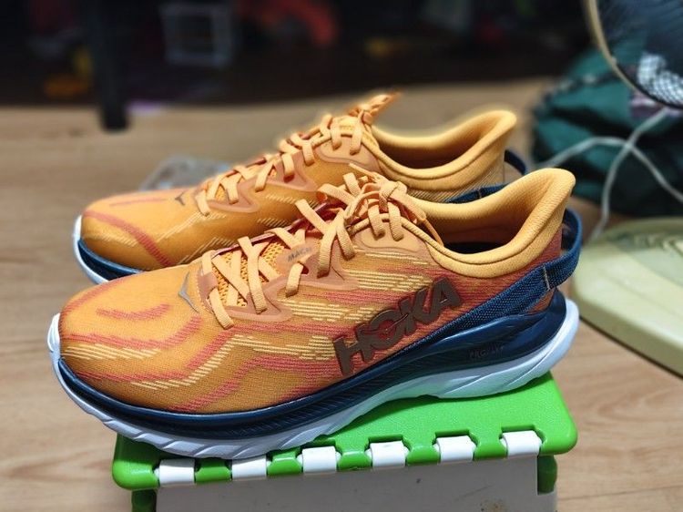 Hoka One One รูปที่ 4