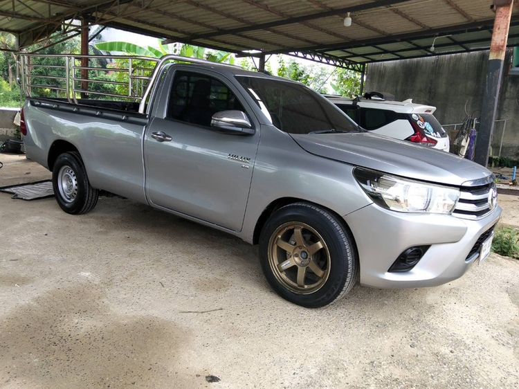 Toyota Hilux Revo 2018 2.8 J Plus Pickup ดีเซล เกียร์ธรรมดา บรอนซ์เงิน รูปที่ 2