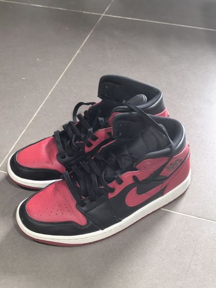 รองเท้าผ้าใบ ผ้าใบ UK 9.5 | EU 44 | US 10 แดง Nike Air Jordan 1 Mid Color​ Bred​ Size​ : 44