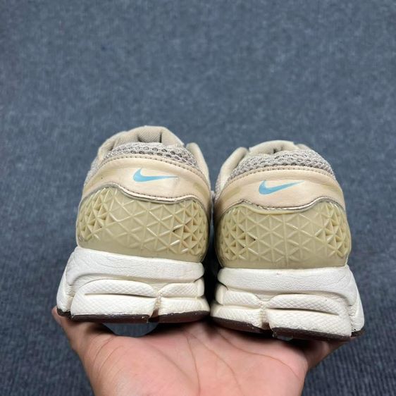 รองเท้า NIKE เบอร์ 41 cm 26.5 คนเท้า 26-27 cm ใส่ได้ครับ สภาพดีมาก พื้นเต็ม ทรงสวย น้ำหนักเบามาก รูปที่ 8