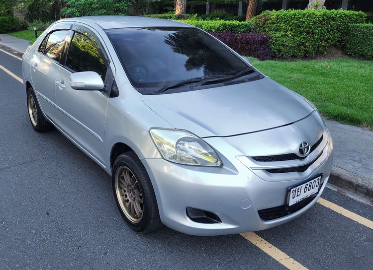 รถ Toyota Vios 1.5 E Ivory สี บรอนซ์เงิน