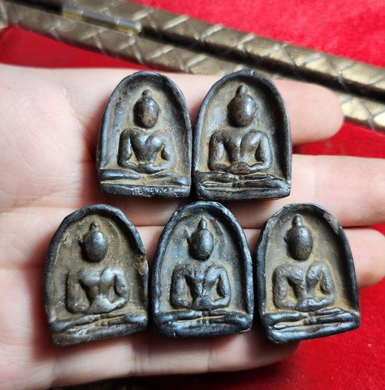 พระซุ้มกอองค์ละ300