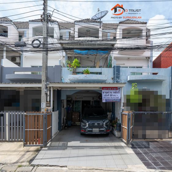 มีบางส่วน ขาย ทาวน์เฮ้าส์ 3 ชั้น 20ตร.ว. ซอยวัดเวฬุวนาราม 12 เเยกซอยเทพประทาน 9 ( ดอนเมือง ) 4นอน ราคาไม่เเพง