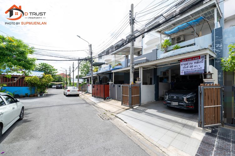 มีบางส่วน ขาย ทาวน์เฮ้าส์ 3 ชั้น 20ตร.ว. ซอยวัดเวฬุวนาราม 12 เเยกซอยเทพประทาน 9 ( ดอนเมือง ) 4นอน ราคาไม่เเพง รูปที่ 3