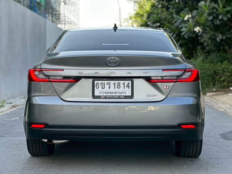 Toyota Camry 2025 2.5 Hybrid Premium Luxury Sedan ปลั๊กอินไฮบริด (PHEV) ไม่ติดแก๊ส เกียร์อัตโนมัติ เทา รูปที่ 3