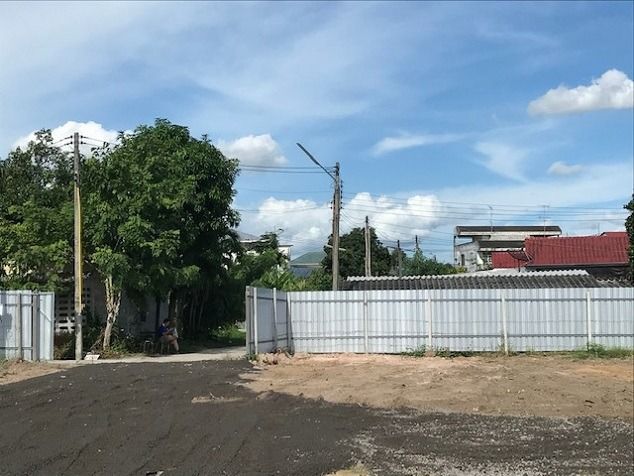 ที่ดินสวย  ถมแล้ว 1 ไร่ มีรั้ว ล็อคประตูได้  ให้เช่าระยะยาว ใกล้มอเตอร์เวย์สาย 7ด่านหนองขาม  ใกล้นิคมอุตสาหกรรมแหลมฉบัง, ใกล้สหพัฒน์ ศรีราชา รูปที่ 2