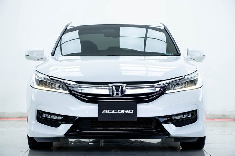 Honda Accord 2017 2.0 EL Sedan เบนซิน ไม่ติดแก๊ส เกียร์อัตโนมัติ ขาว รูปที่ 4