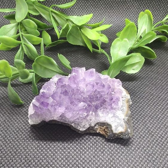 หินอเมทิสต์ผลึกธรรมชาติ Amethyst Cluster พลอยม่วงแท้ หินมงคลนำโชค บำบัดจิตใจ เสริมสมาธิ คลายเครียด ตั้งโต๊ะทำงาน
