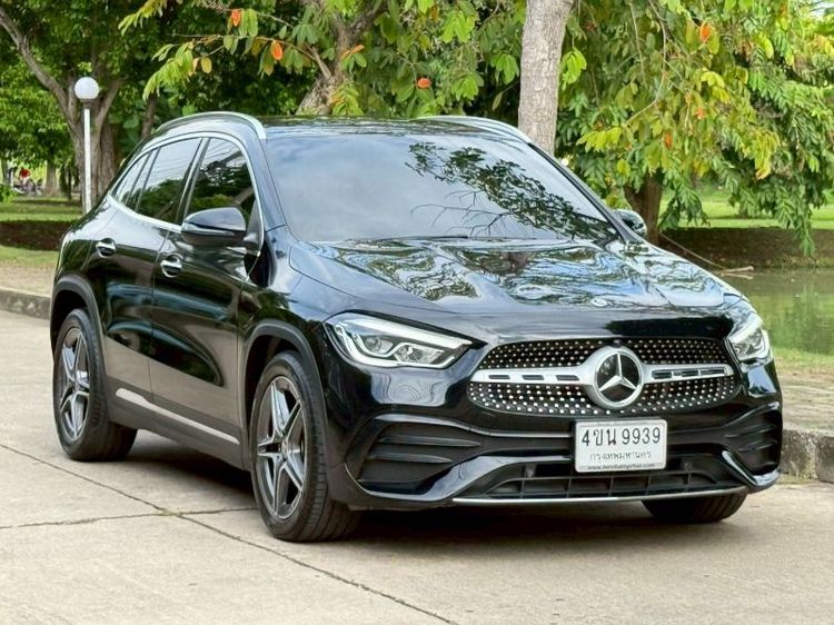 รถ Mercedes-Benz GLA-Class GLA200 สี ดำ