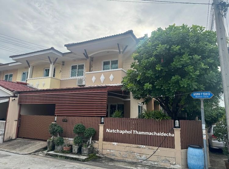 ขายทาวน์เฮาส์ 2 ชั้น หลังมุม หมู่บ้านมณฑล 7 ใกล้ถนนเพชรเกษม และพรานนกตัดใหม่