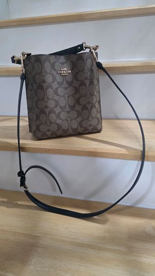 Coach Mollieน้ำตาลอ่อนขอบดำC 8นิ้ว