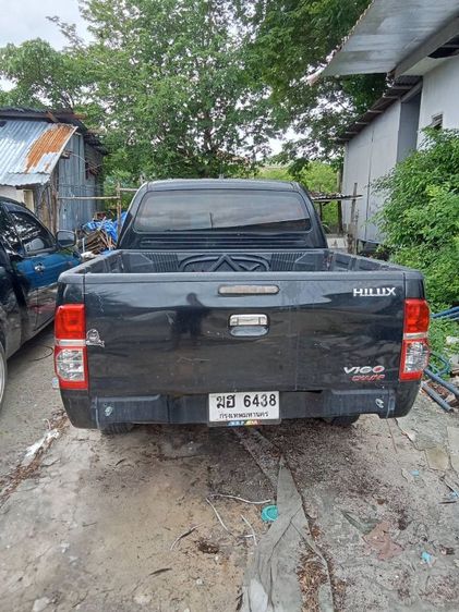 รถ Toyota Hilux Vigo 2.5 E สี ดำ