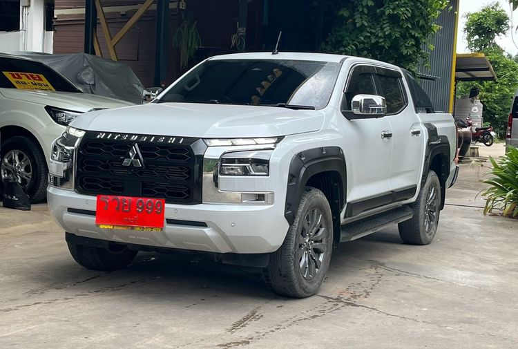 รถ Mitsubishi Triton 2.4 Plus Ultra สี ขาว