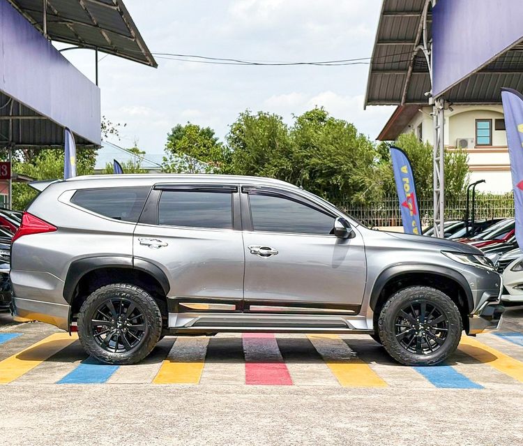 Mitsubishi Pajero Sport 2017 2.4 GT Premium 2WD Utility-car ดีเซล ไม่ติดแก๊ส เกียร์อัตโนมัติ บรอนซ์เงิน รูปที่ 2