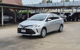 TOYOTA Vios 1.5 ENTRY เกียร์ออโต้ ปี19