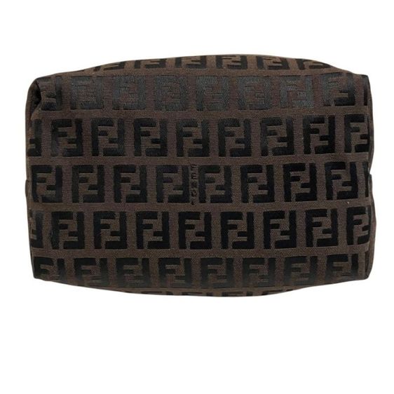 Fendi รูปที่ 3