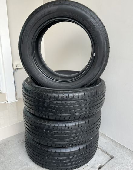 ยางรถยนต์ Yokohama BluEarth-XT AE61. 215/60R17 96H (ERYYYY-4623) 4 เส้น