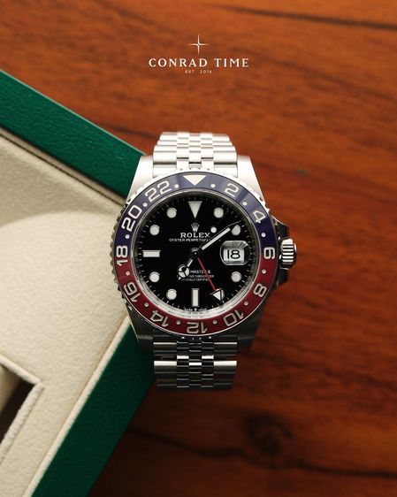 Rolex GMT-Master II 126710BLRO Pepsi' Black Dial Jubilee 40mm.  รูปที่ 4