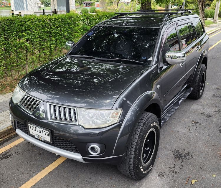 รถ Mitsubishi Pajero Sport 2.5 GT สี เทา