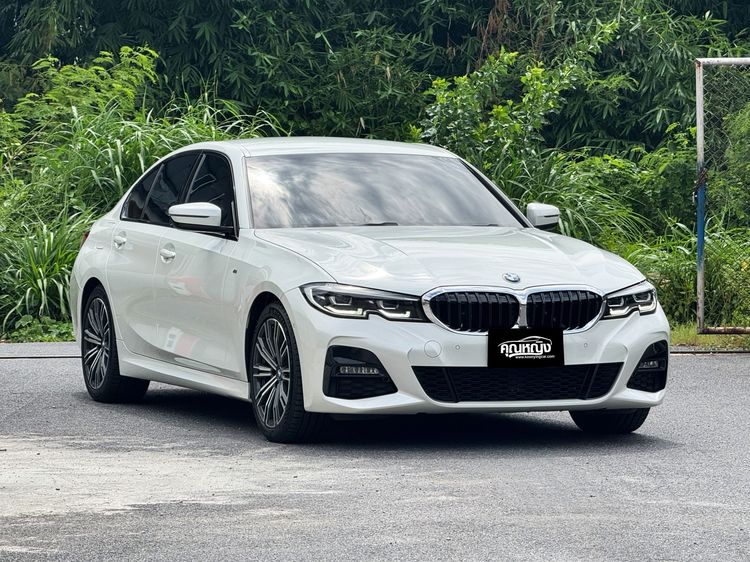 รถ BMW Series 3 320d สี ขาว
