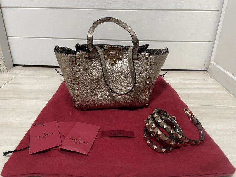 หนังแท้ หญิง ทอง Valentino Mini Rockstud Crossbody Bag ของแท้ 💯