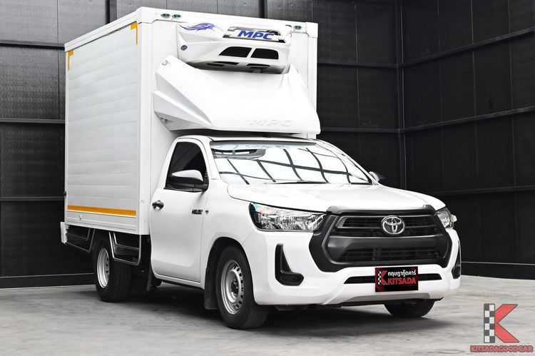 รถ Toyota Hilux Revo 2.4 Entry สี ขาว