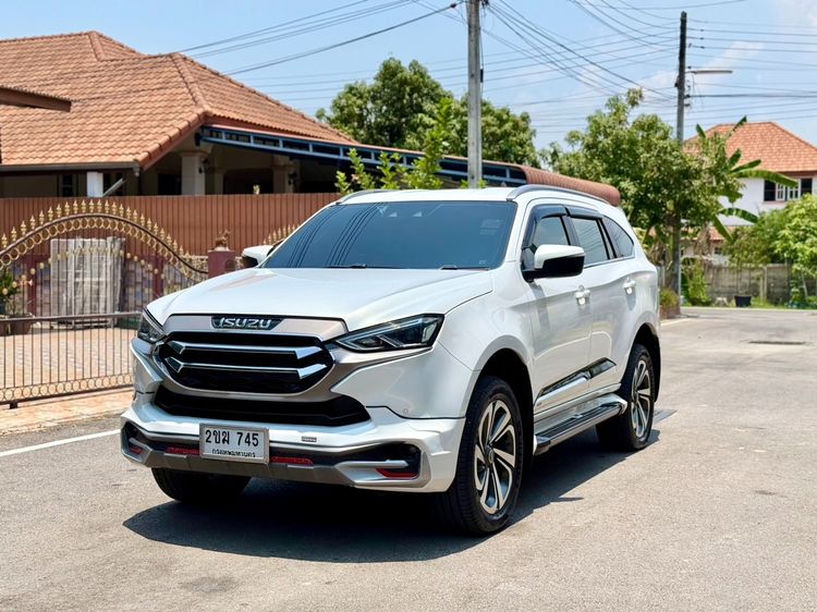 Isuzu MU-X 2021 3.0 Ultimate AT 4WD Utility-car ดีเซล ไม่ติดแก๊ส เกียร์อัตโนมัติ ขาว