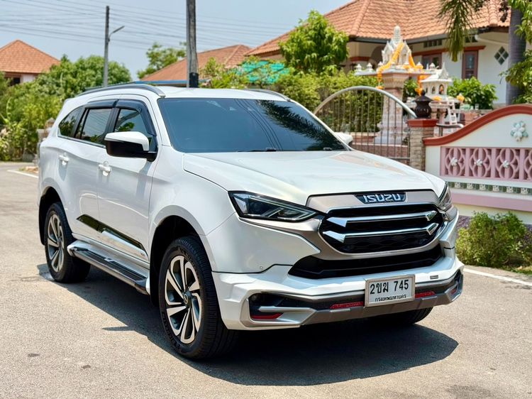 Isuzu MU-X 2021 3.0 Ultimate AT 4WD Utility-car ดีเซล ไม่ติดแก๊ส เกียร์อัตโนมัติ ขาว รูปที่ 3