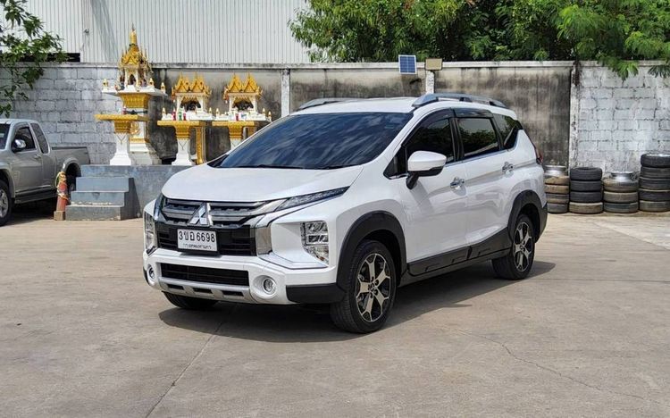 รถ Mitsubishi Xpander 1.5 Cross สี ขาว