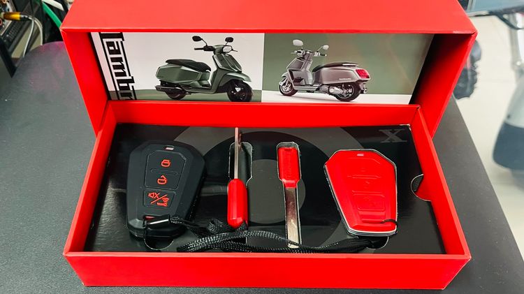 Lambretta X300 จดปี 24 ไมล์ 4910 km. รูปที่ 4