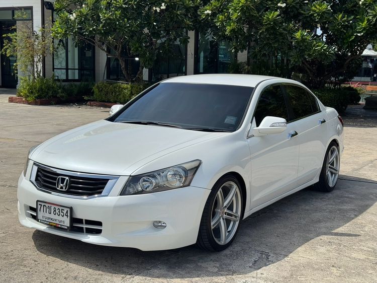 รถ Honda Accord 2.4 EL i-VTEC สี ขาว